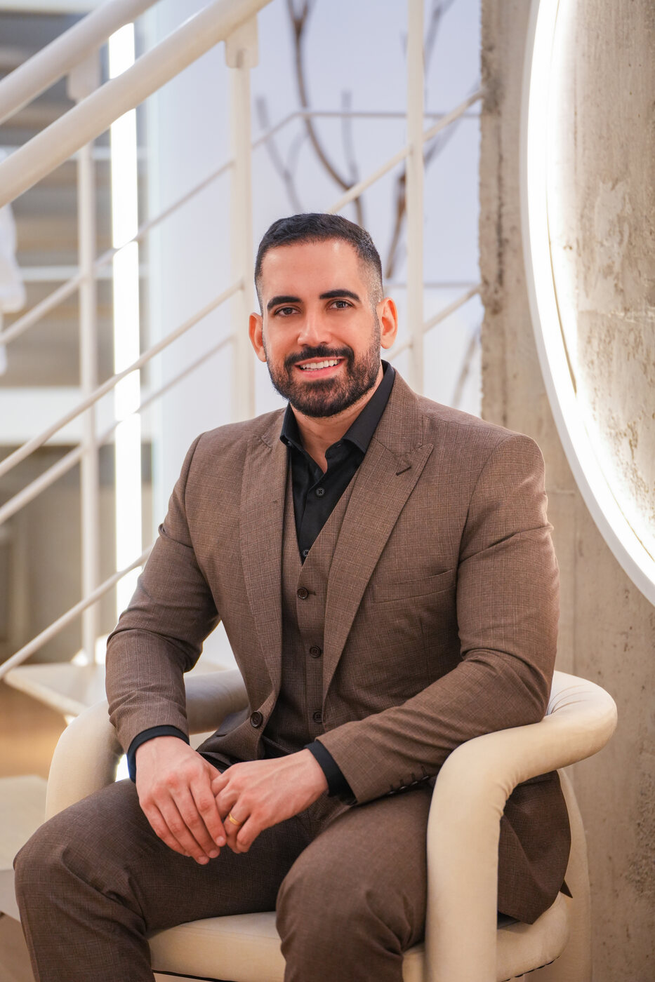 Dr. Matheus Azevedo, médico com atuação em Dermatologia Estética e Nutrologia, em São Paulo