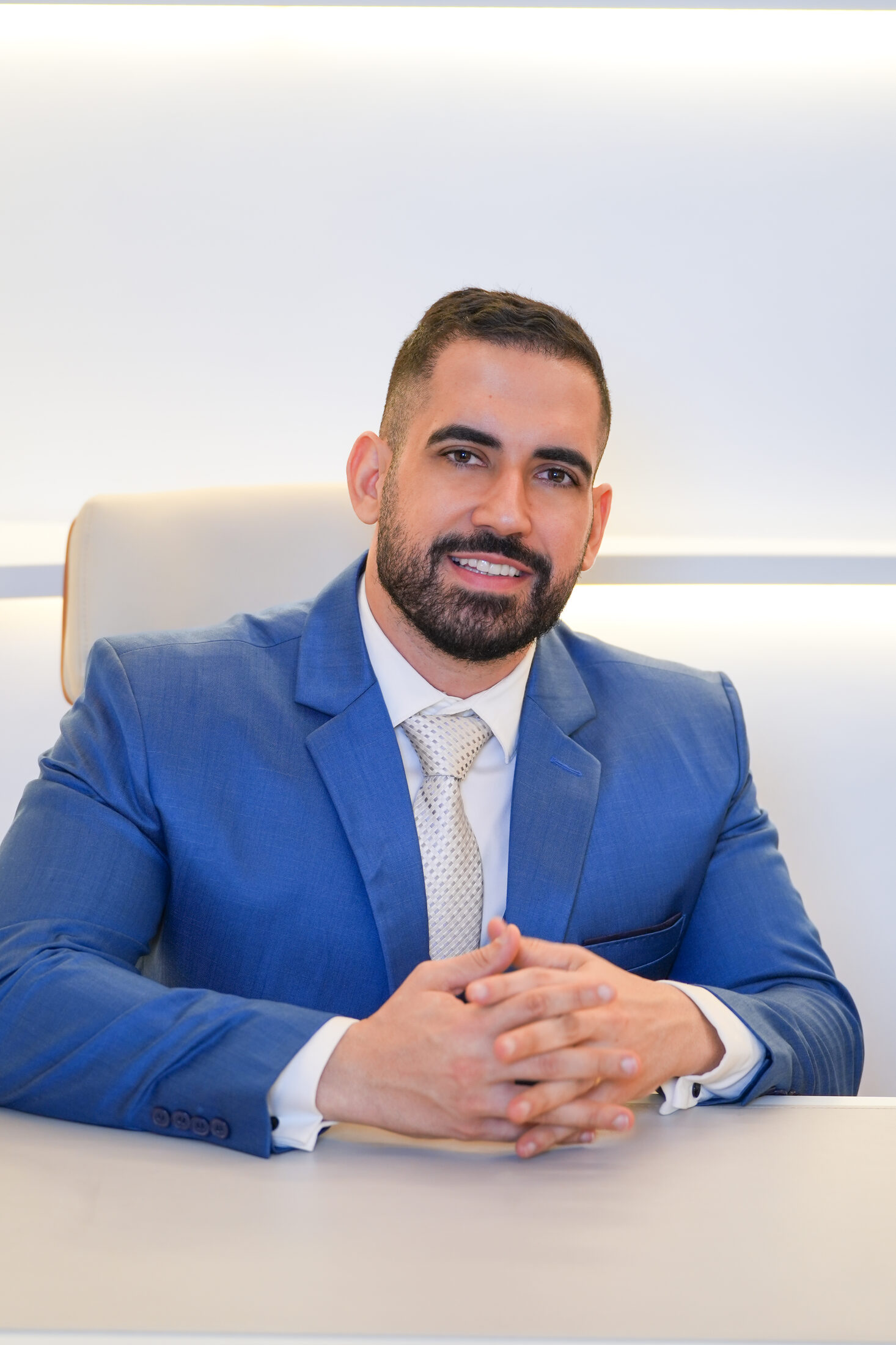 Dr. Matheus Azevedo, médico com atuação em Dermatologia Estética e Nutrologia