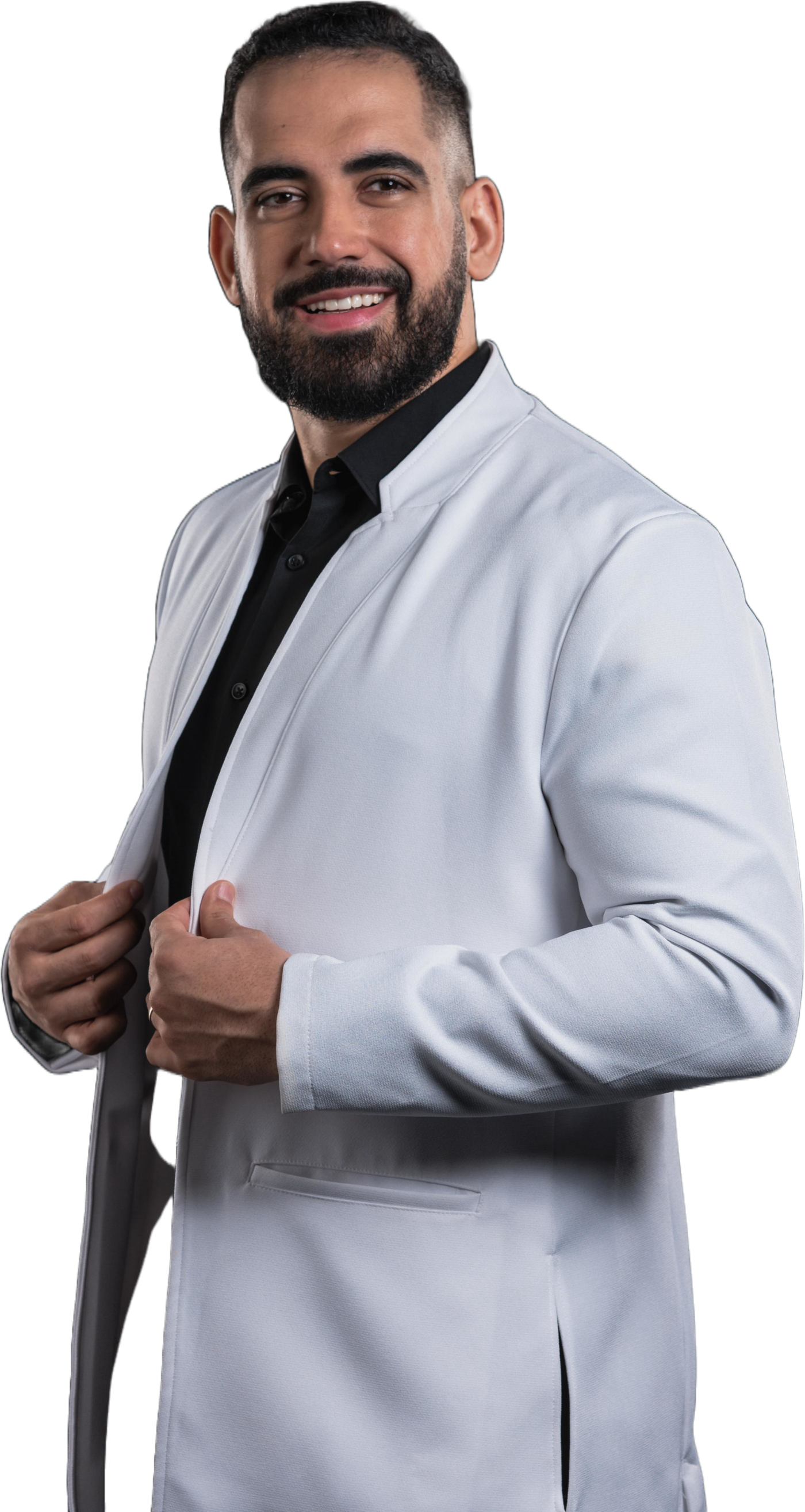 Dr. Matheus Azevedo, médico com atuação em Dermatologia Estética e Nutrologia, em São Paulo