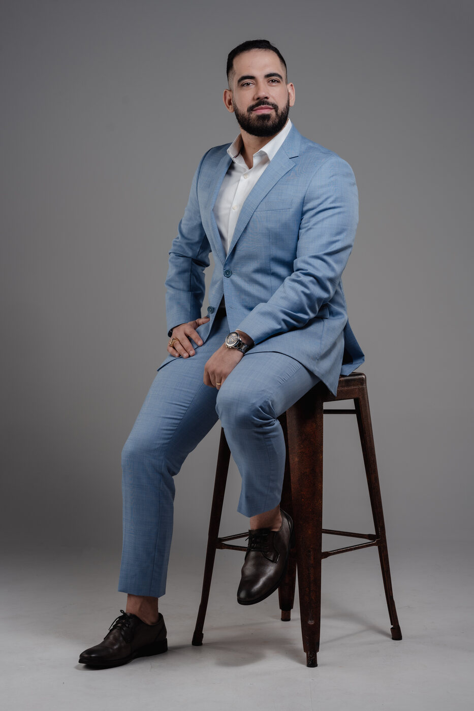 Dr. Matheus Azevedo, médico com atuação em Dermatologia Estética e Nutrologia